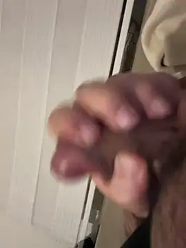 Snapshot of derFickerali chatting on 12/25/24, 02:35 derFickerali online show from 12/25/24, 02:35