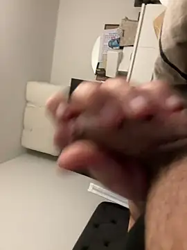 Snapshot of derFickerali chatting on 02/15/25, 03:50 derFickerali online show from 02/15/25, 03:50