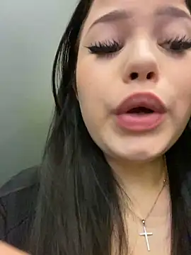 Snapshot of Chloe__Moon chatting on 01/24/25, 10:00 Chloe Moon online show from 01/24/25, 10:00