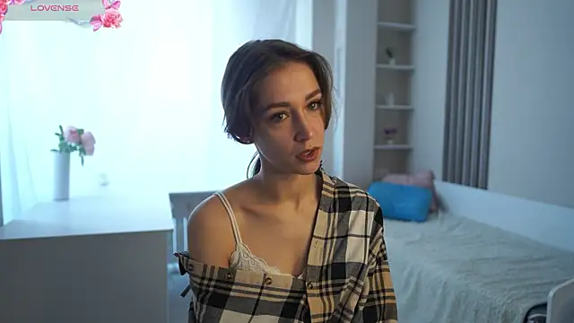 RennieLewis online show from 09/13/25, 04:23