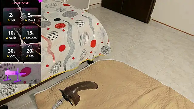 Snapshot of naireth_curves chatting on 11/21/25, 02:21 naireth curves online show from 11/21/25, 02:21