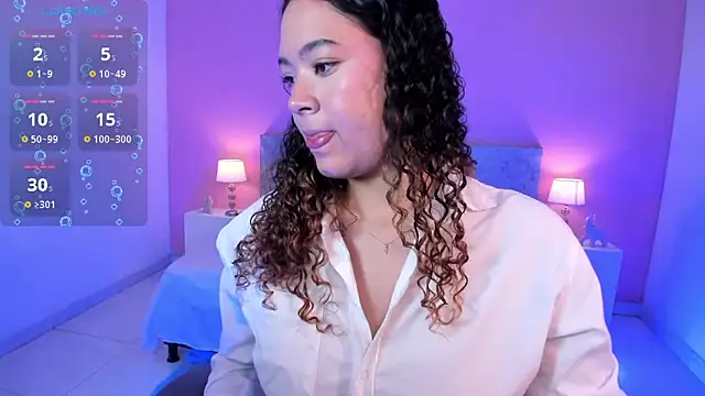 Snapshot of LunaRose5 chatting on 03/08/25, 03:28 LunaRose5 online show from 03/08/25, 03:28
