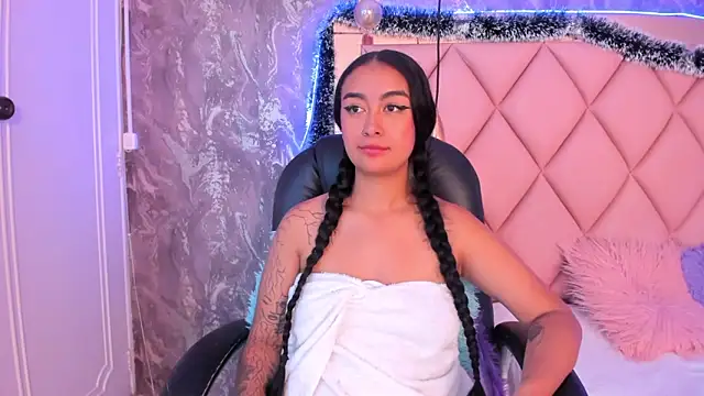 AntonellaQueenn online show from 12/26/24, 04:58