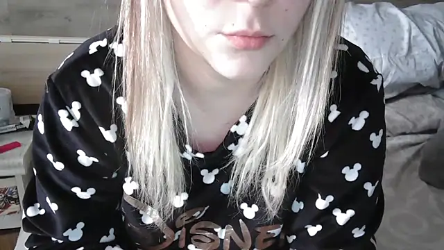 LaRa forU online show from 02/17/25, 12:38