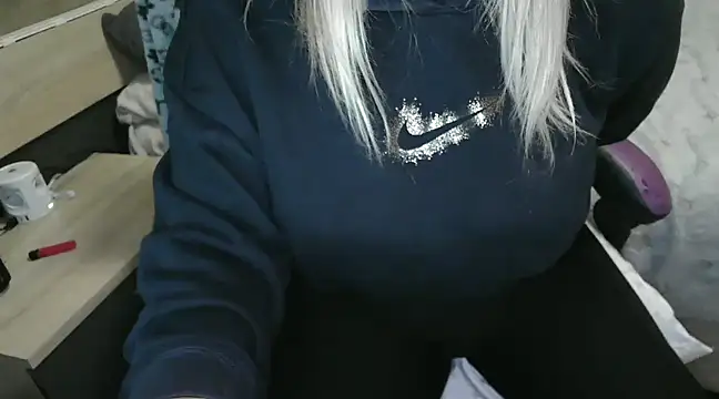 LaRa forU online show from 03/03/25, 08:21