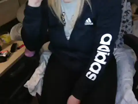 LaRa forU online show from 03/13/25, 06:23