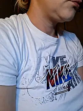 LaRa forU online show from 09/26/25, 09:19