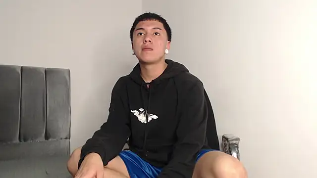 alex-lover online show from 10/09/25, 01:25