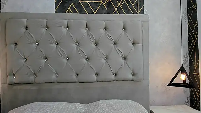 Shrui Wright online show from 02/07/25, 04:06
