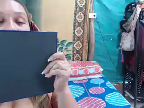 Snapshot of mom_son_dirty chatting on 09/18/25, 02:52 mom son dirty online show from 09/18/25, 02:52