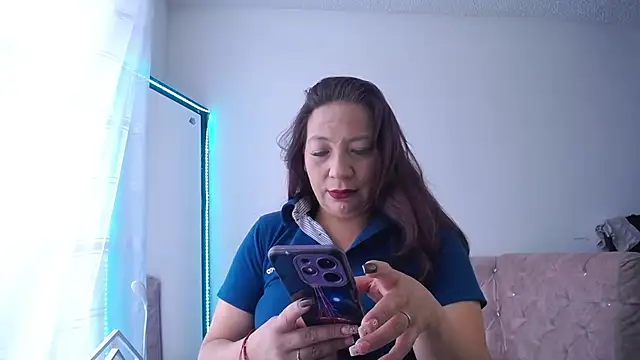 lorenalover24 online show from 02/08/25, 04:57