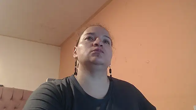 Miaabrownnn online show from 02/18/25, 07:09