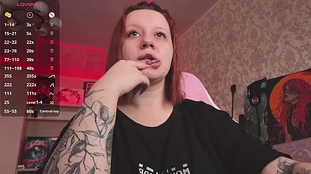 Dani RedheaDevil online show from 07/15/26, 04:51