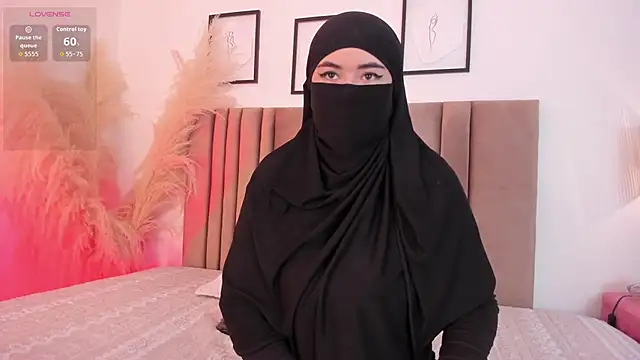 Snapshot of samaara_ chatting on 10/04/25, 12:47 samaara online show from 10/04/25, 12:47