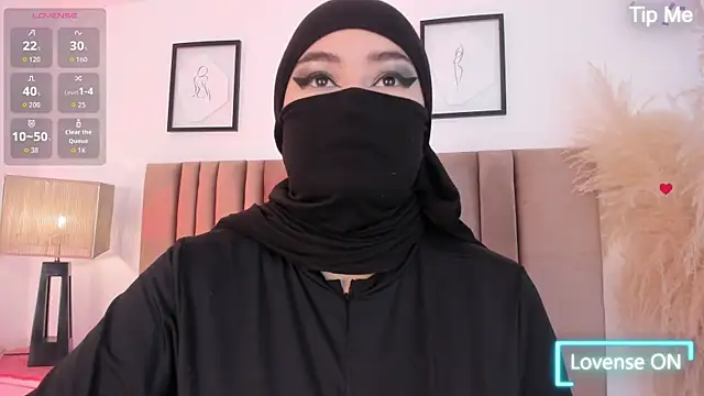 Snapshot of samaara_ chatting on 10/16/25, 12:50 samaara online show from 10/16/25, 12:50