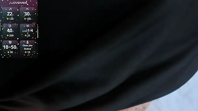 Snapshot of samaara_ chatting on 11/14/25, 12:37 samaara online show from 11/14/25, 12:37