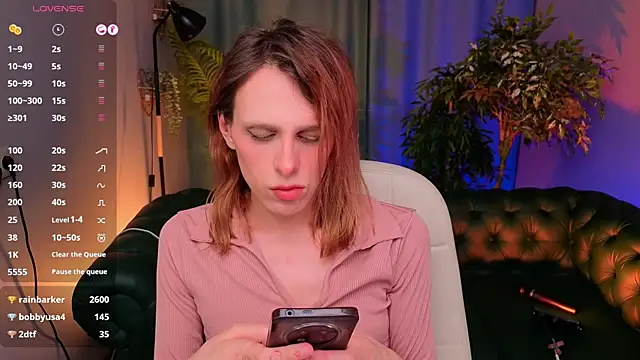  yourFoxy  online show from 07/04/26, 05:30