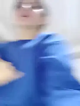 Snapshot of Salomecam30 chatting on 01/08/25, 02:35 Salomecam30 online show from 01/08/25, 02:35