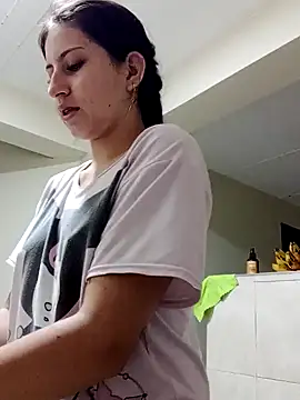 Snapshot of Salomecam30 chatting on 01/21/25, 02:22 Salomecam30 online show from 01/21/25, 02:22