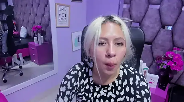 ConstansBlonde online show from 12/05/24, 10:23