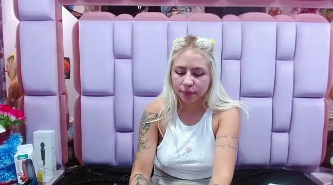 ConstansBlonde online show from 12/12/24, 04:21