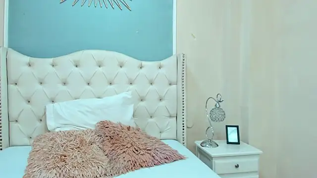 Snapshot of Matthew_Dixonn chatting on 12/19/24, 03:51 Matthew Dixonn online show from 12/19/24, 03:51