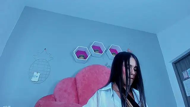 StefanyWilliams  online show from 02/21/25, 02:39