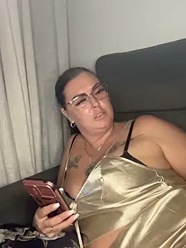 Snapshot of vanessaNL chatting on 12/08/24, 10:47 vanessaNL online show from 12/08/24, 10:47