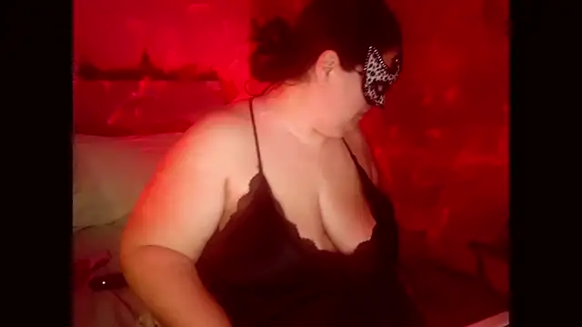 Snapshot of passionduo4 chatting on 12/19/24, 10:56 passionduo4 online show from 12/19/24, 10:56