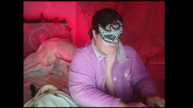 Snapshot of passionduo4 chatting on 01/04/25, 10:34 passionduo4 online show from 01/04/25, 10:34