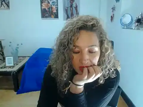 mature tammyjones online show from 01/22/25, 03:18