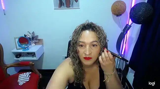 mature tammyjones online show from 03/13/25, 12:46