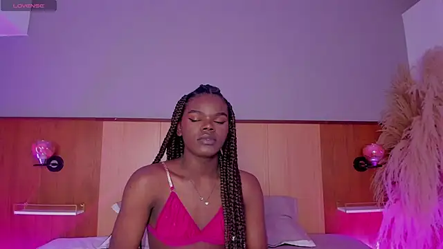 CamiEstrada online show from 01/19/25, 08:51