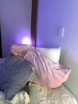 Snapshot of Mae_Henao9 chatting on 10/23/25, 08:02 Mae Henao9 online show from 10/23/25, 08:02