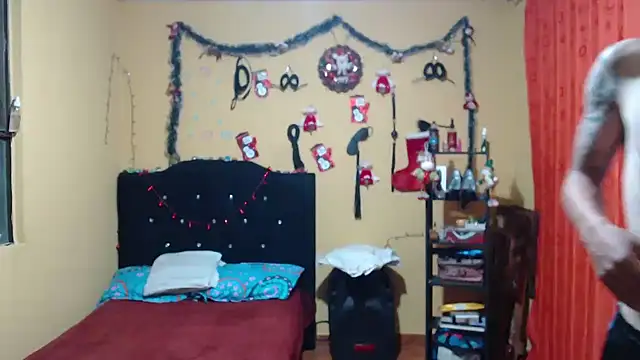 Snapshot of smith_lechosoxxx chatting on 12/15/25, 07:45 smith lechosoxxx online show from 12/15/25, 07:45