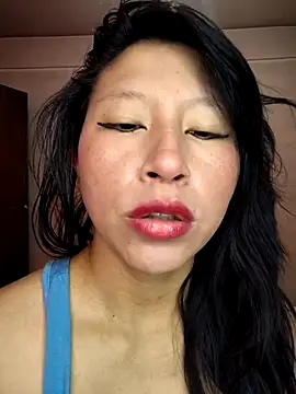 Snapshot of Giviper1 chatting on 11/06/25, 12:50 Giviper1 online show from 11/06/25, 12:50