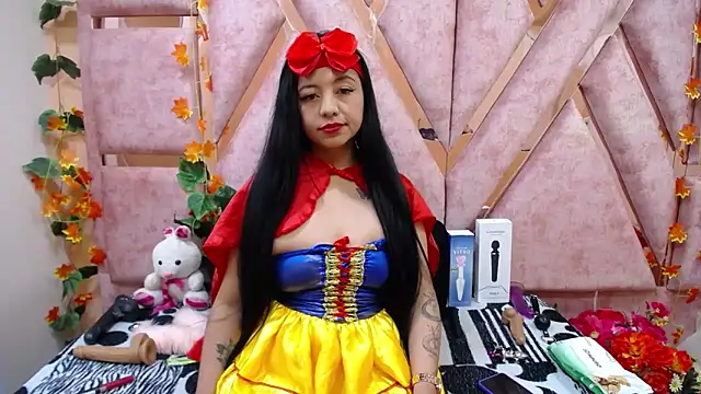 Snapshot of slut_anal_ chatting on 10/23/25, 09:46 slut anal online show from 10/23/25, 09:46