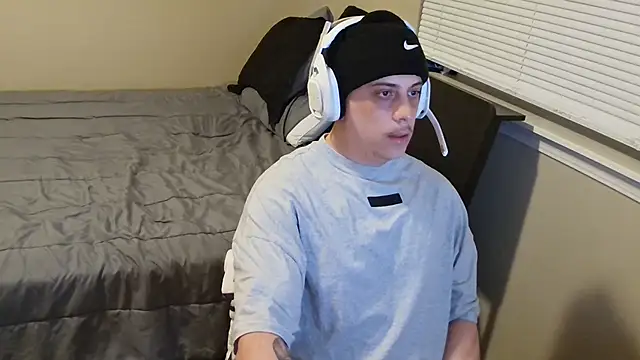 cumwithkash online show from 02/24/25, 05:33