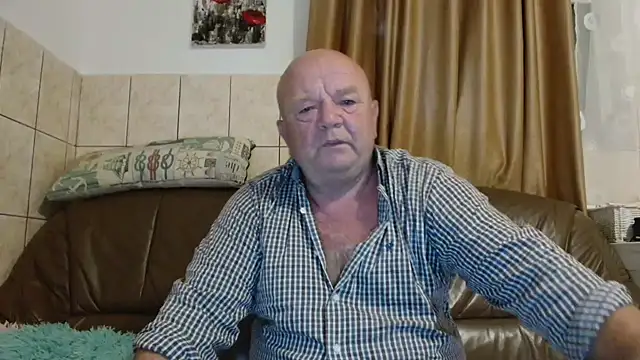 fullballs6 online show from 09/19/25, 02:13