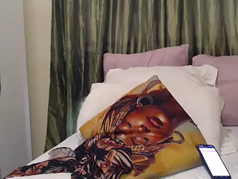 Foxybrownxx1 online show from 09/25/25, 07:23