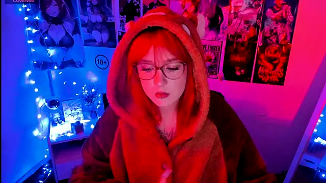 Snapshot of Rudy_02 chatting on 11/11/25, 01:05 Rudy 02 online show from 11/11/25, 01:05