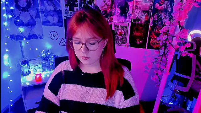 Snapshot of Rudy_02 chatting on 11/13/25, 11:20 Rudy 02 online show from 11/13/25, 11:20