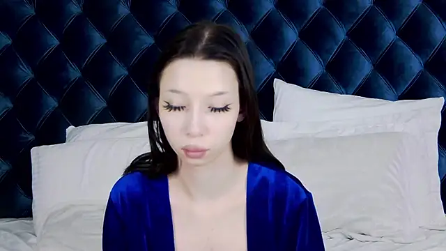 MaliaLandre online show from 02/13/25, 10:44