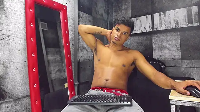 Derek Lustfordx online show from 01/04/25, 11:22