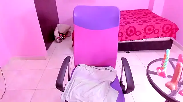 mommy whore slut online show from 11/27/25, 07:16