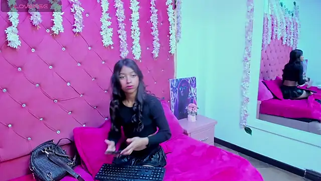SamaraPrice69 online show from 01/25/25, 06:35