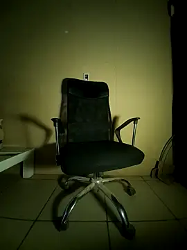 vergapeludaaa online show from 04/23/26, 08:11