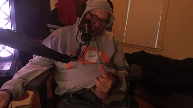 Snapshot of chicostick413 chatting on 10/12/25, 08:41 chicostick413 online show from 10/12/25, 08:41