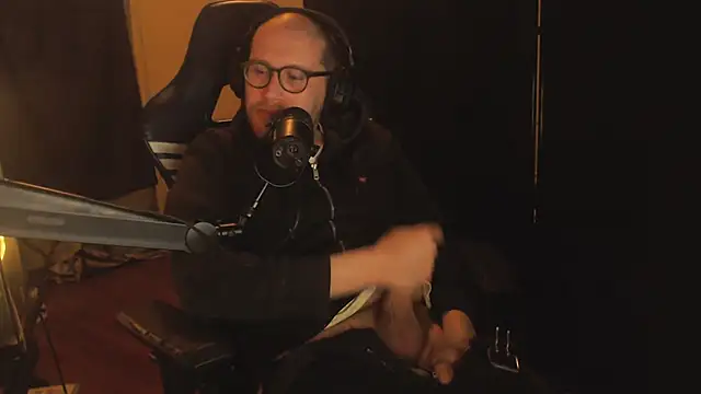 Snapshot of chicostick413 chatting on 12/03/25, 10:08 chicostick413 online show from 12/03/25, 10:08