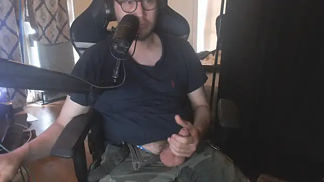chicostick413 online show from 07/25/26, 03:42